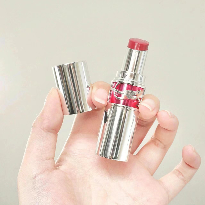 Multi-Color Matte Lipstick With Sier Case For Enhanced Color Intensity