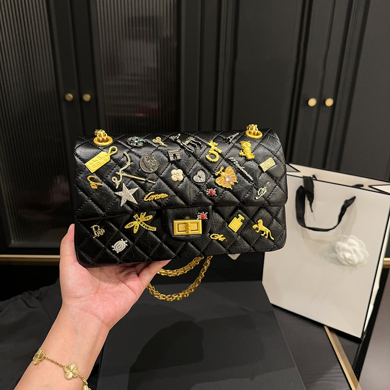 2.55 Fashion Badge Shoulder Bag Womens Designer Bag Diamond Gold Metal square Buckle Crossbody Bag Pleated cowhide purse Metal embellished Makeup Bag Sacoche pu 24cm