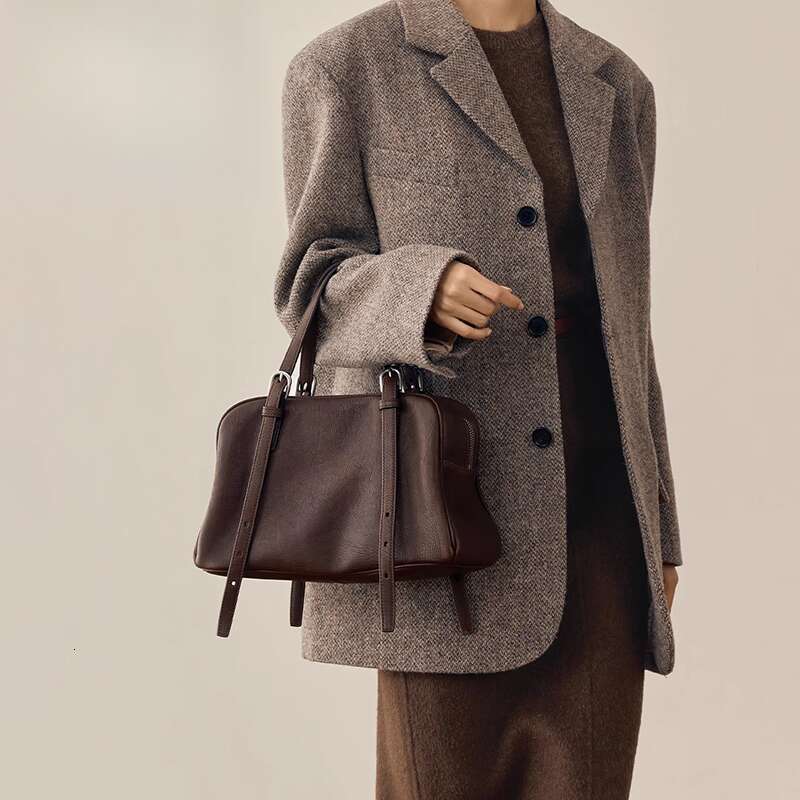 Women's Bags Women's tanned leather, leisurely bowling bag, high-end feeling, commuting large capacity, hand-held single shoulder bag
