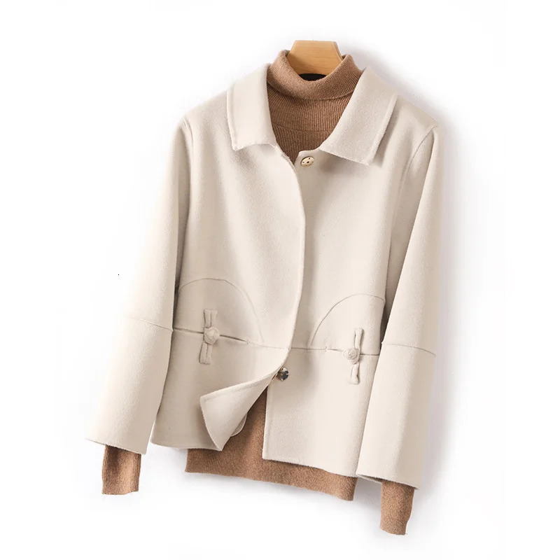 2025 Polo Collar Short Plate Buckle Womens Coat Casual AllMatching 100 Pure Wool Fashion Wear Top 250109Z