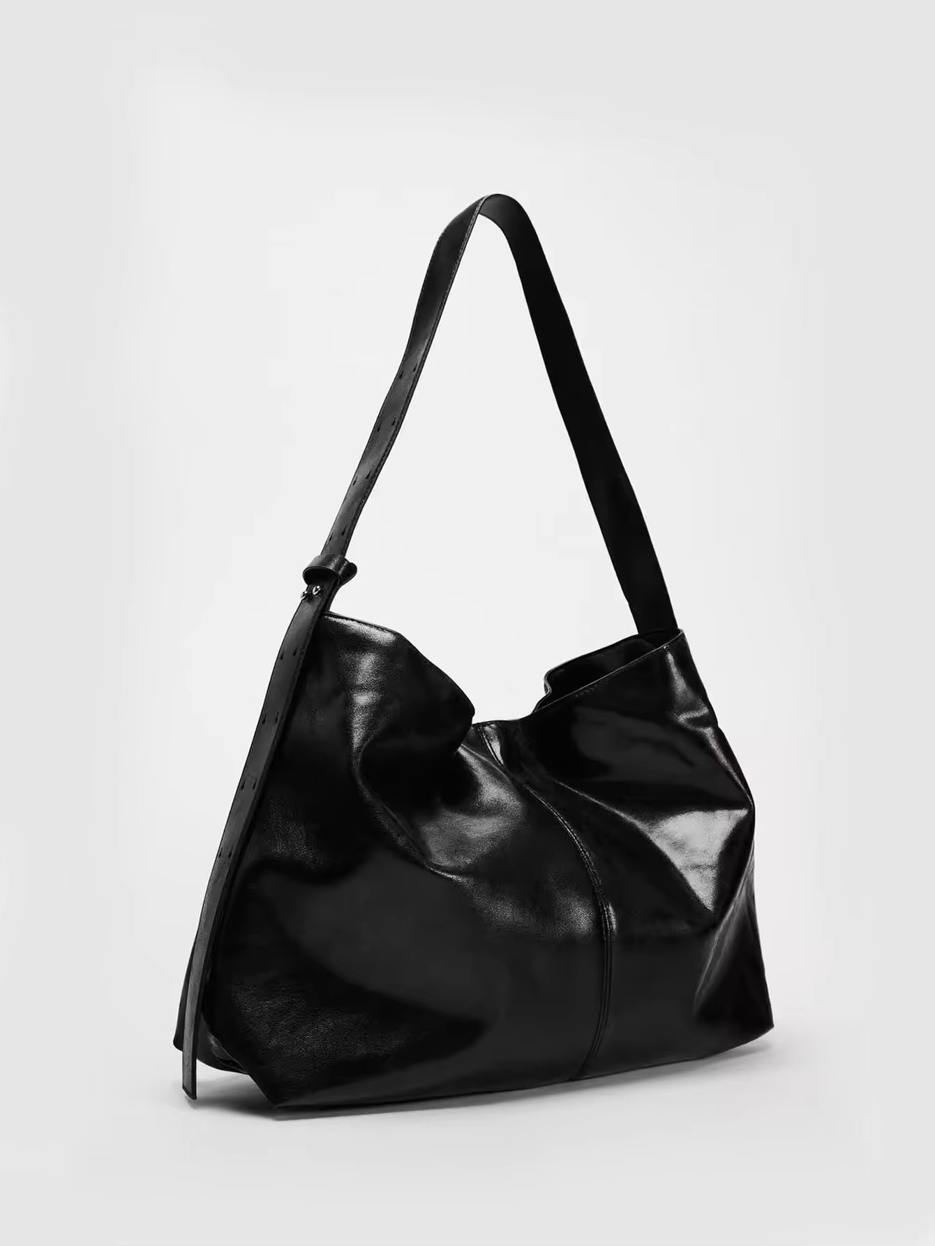 New Black Large Capacity Commuter Leisure Single Shoulder Soft Leather Diagonal Cross Tote Bag for Autumn and Winter