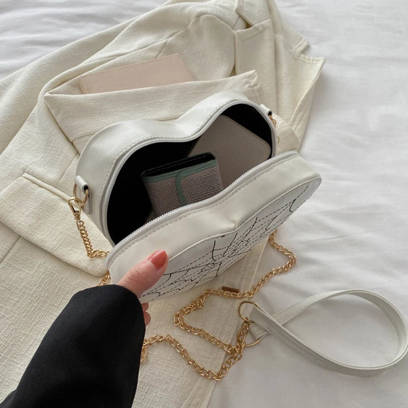 Fashion Spider Web Heart Shaped Shoulder Bag Women Chain Crossbody Bag Korean Personalized Mini Womens Handbag Lipstick Purse 250221