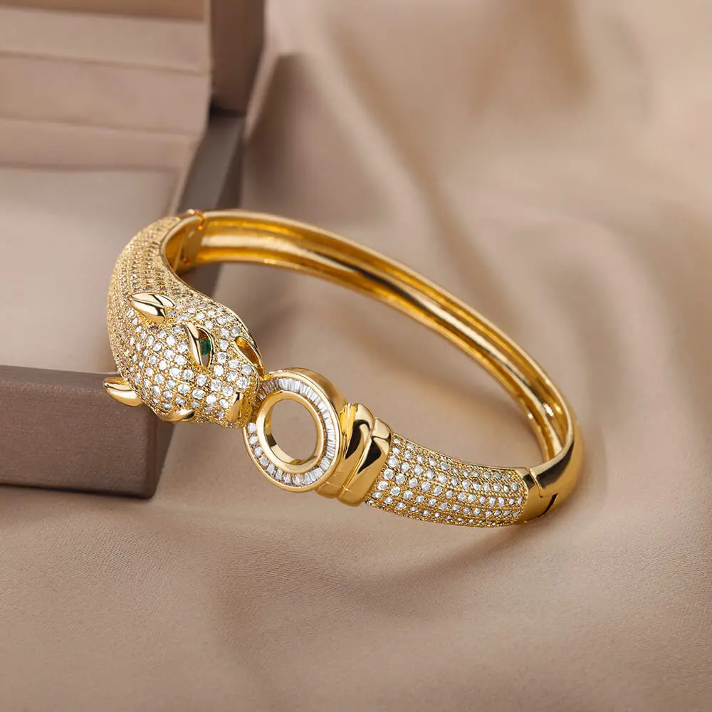 Fashion Hip Hop Animal Bracelet Jewelry Women Men Exaggerated Cubic Zirconia Leopard Head Bangles Party Gift 250210