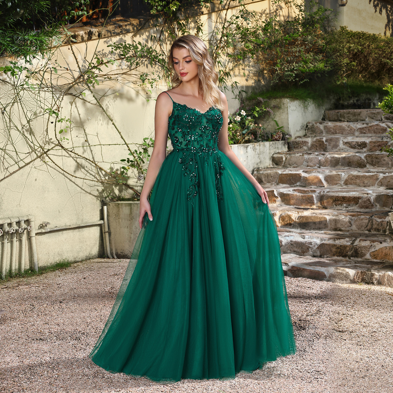 Gorgeous Green Evening Dresses A e Spagehtti Straps Sexy V Neck Backless Appliqued Beads Long Women Party Formal Ocn Gowns Afforadble Prom Robes CPS30