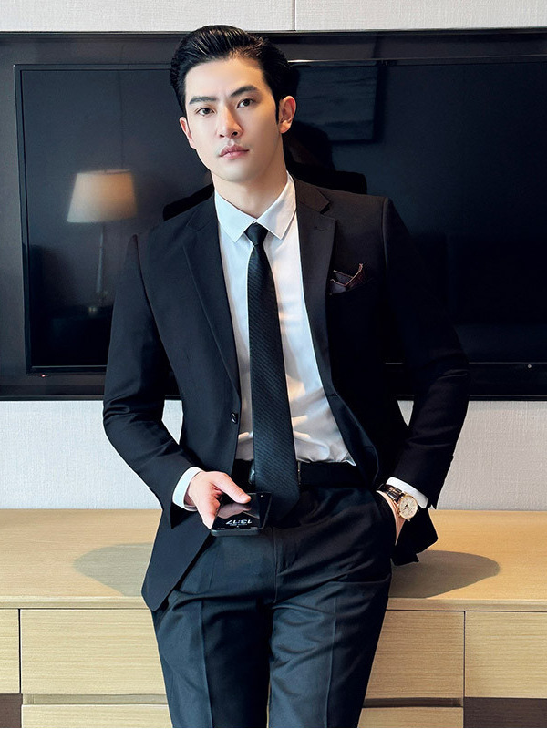 D218Luxury Men's Two-Piece Suit Set Perfect for Formal Occasions & Weddings