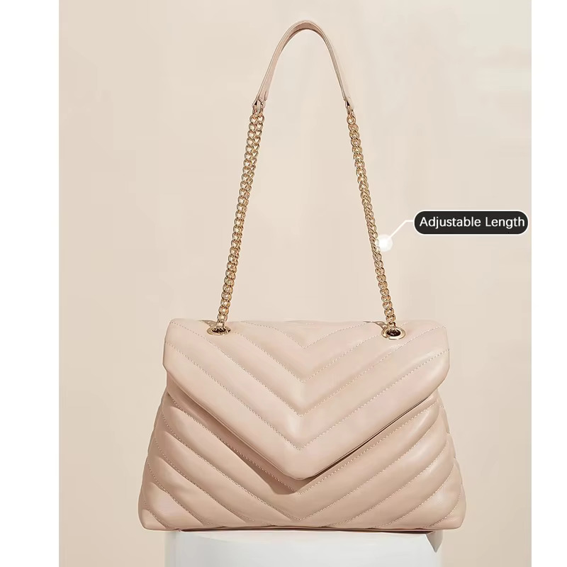 2022 New Casual Crossbody Bags One Shoulder Tote Metal Embroidered Lady's Versatile V Chain Dia Bag