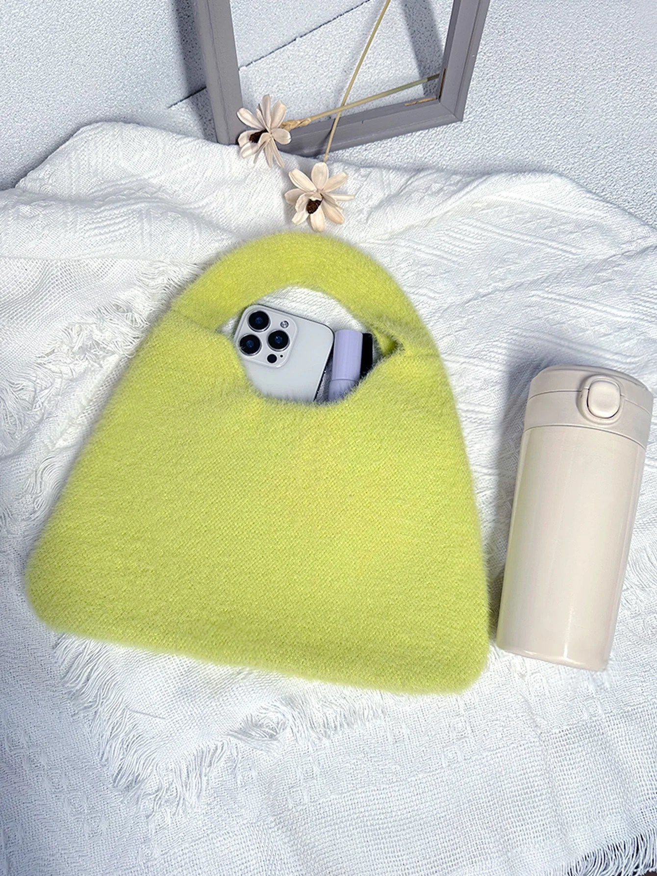 Autumn and winter fashion colorful plush tote bags fashion chain horizontal bags womens simple fluffy pouch wallets are suita 250207