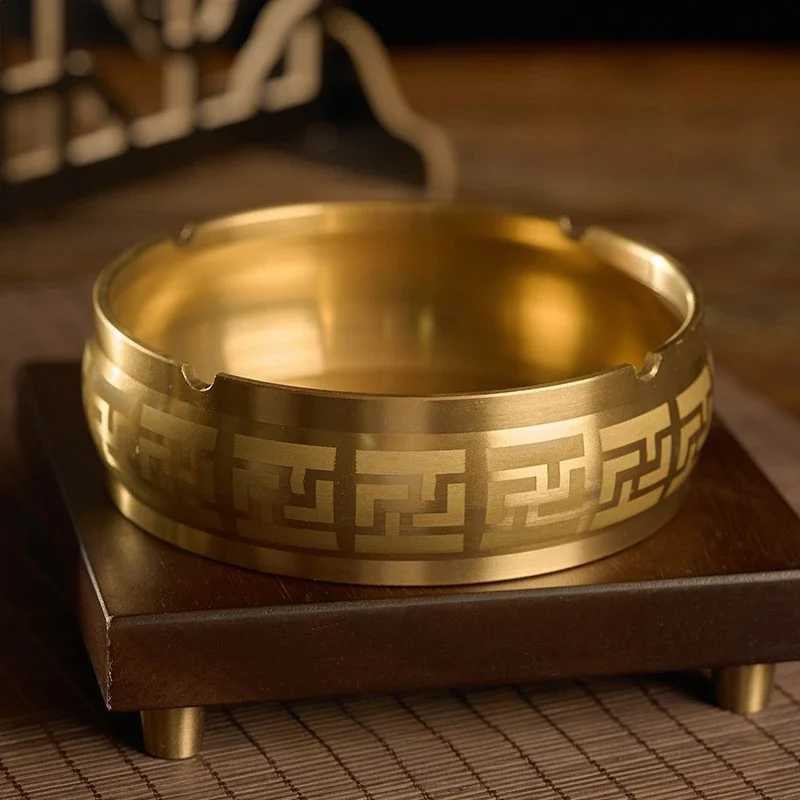 Simple Retro Metal Ash Tray DecorTabletop Ash Holder Household Tabletop Ashtray Y250210