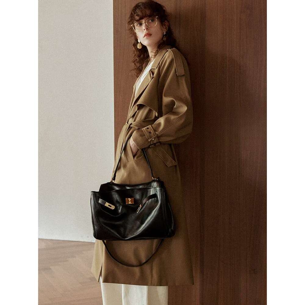 Women's Bags New Year's Gift Women's Series Oil Wax Soft Leather Commuter Handbag Large Capacity High Knowledge Tote Bag