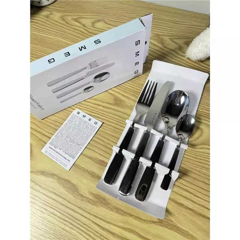 4PC High End Western style Knife and Fork Cutlery Set Stainless Steel Household Dessert Spoon Knife and Fork Kitchen Dinnerware X250210