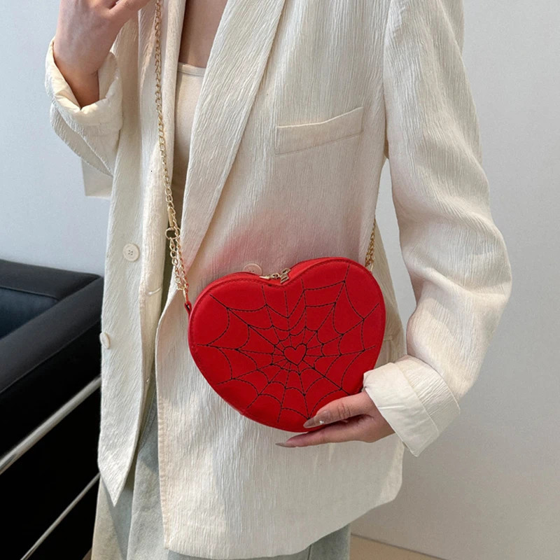 Fashion Spider Web Heart Shaped Shoulder Bag Women Chain Crossbody Bag Korean Personalized Mini Womens Handbag Lipstick Purse 250221