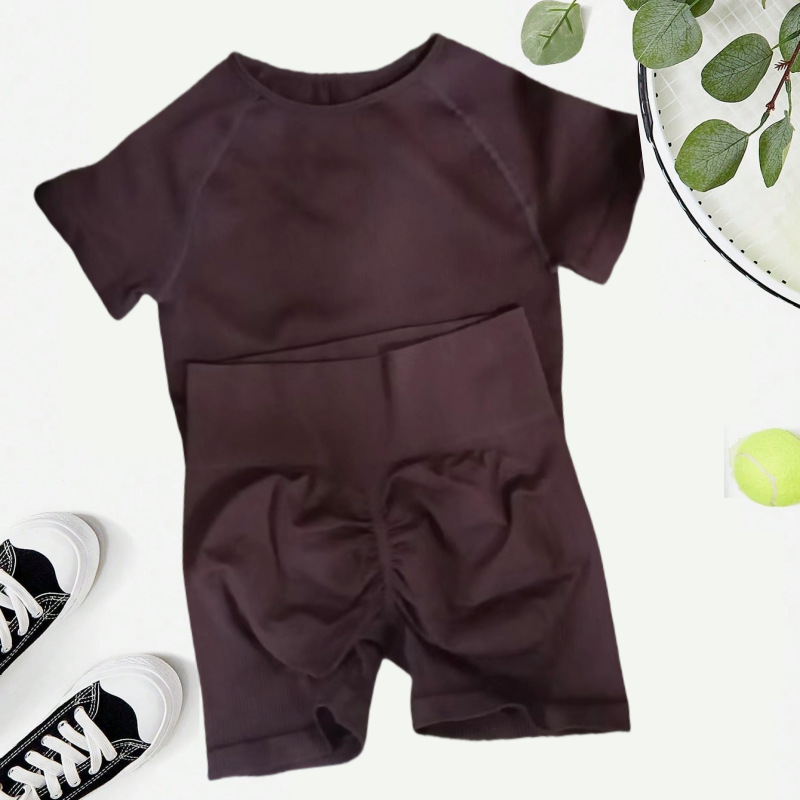 Western style women's high-end casual thread yoga suit short sleeved peach hip versatile high-quality shorts fitness suit sports set