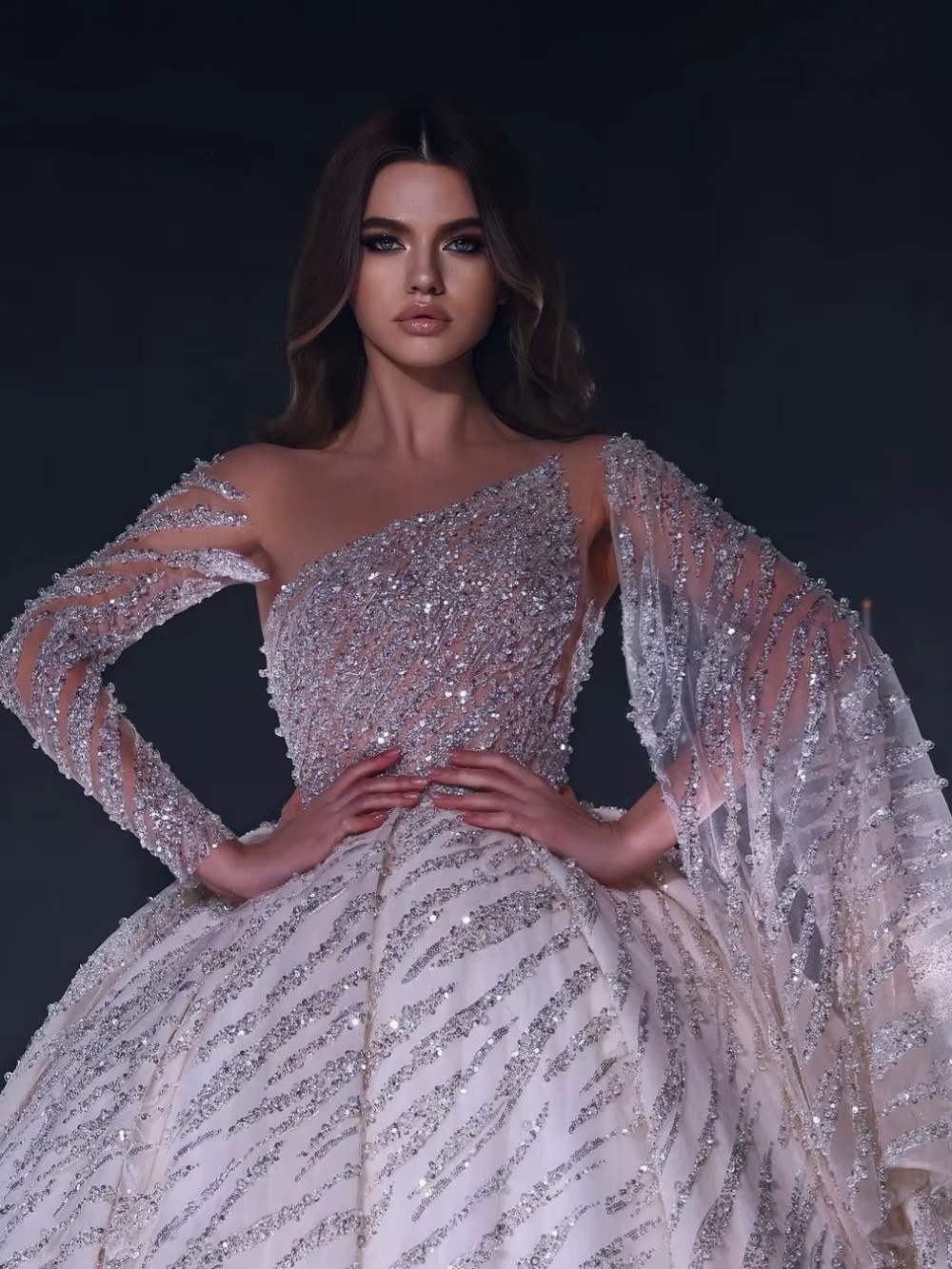 Designer Women Wedding Sheer Neck Long Sleeves Bridal Gowns Sequins Beaded Sweep Train Dress Custom Made vestidos de novia