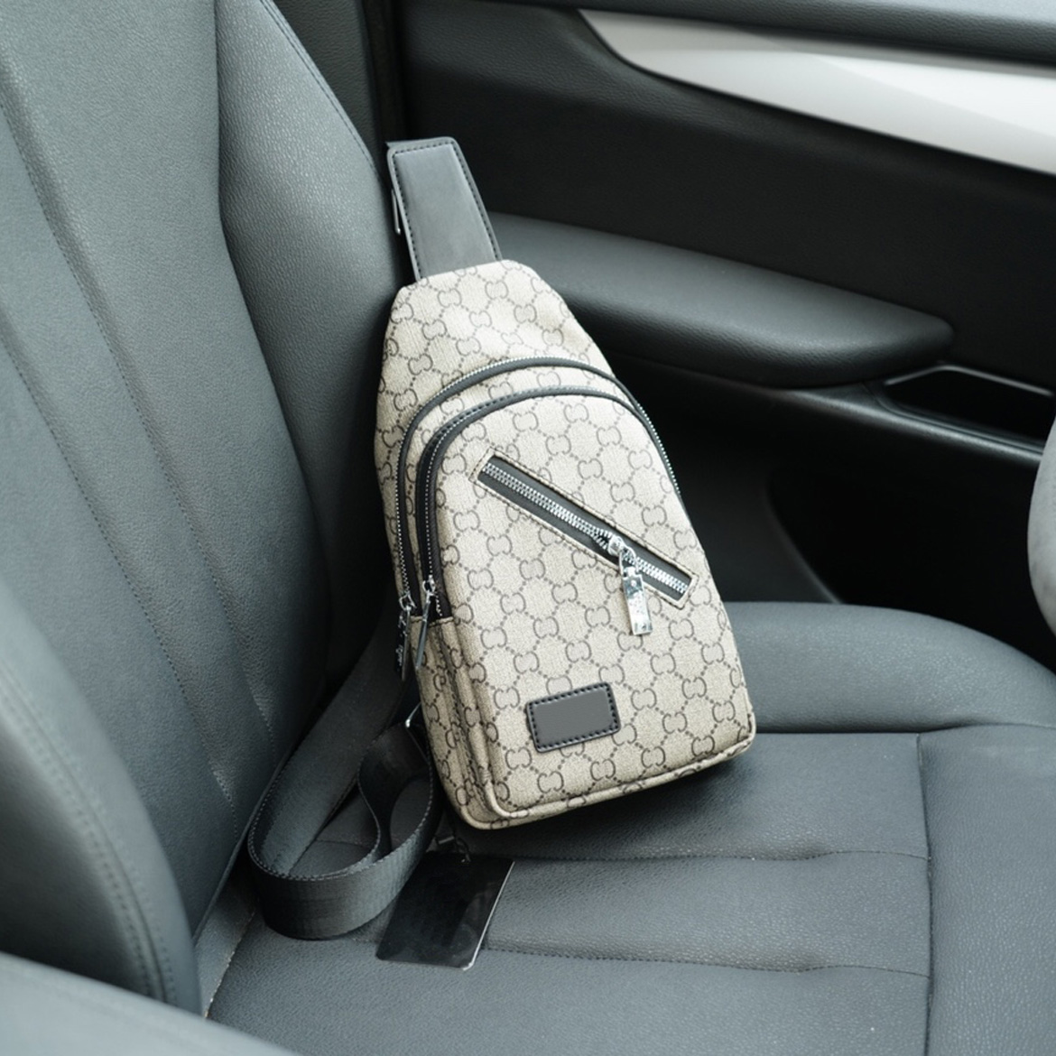 Strap bag, men's crossbody bag, men's casual sports shoulder bag, men's chest bag, waist bag, luxury messenger, fashionable handbag, genuine Thai plus leather canvas