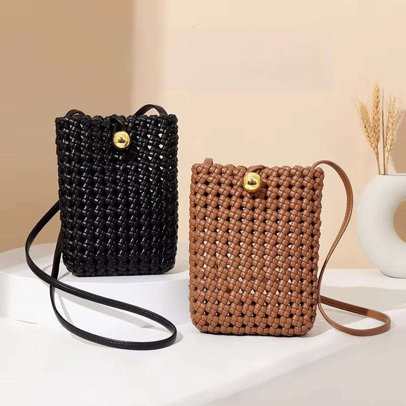 Hand-Woven Hollow Mobile Phone Women's Niche High-End Fashion Shoulder Gilt Buckle Crossbody Mini Small Square Bag