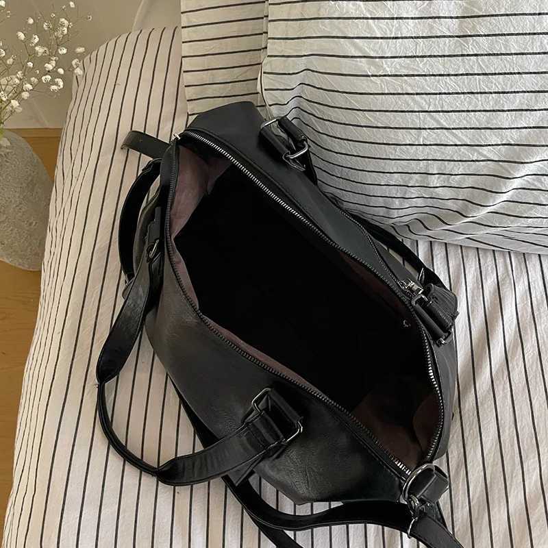 Casual PU Leather Womens s Simple High-capacity Shoulder Bags Solid Color Crossbody Bags Travel Luggage Ladies HandbagsC250210