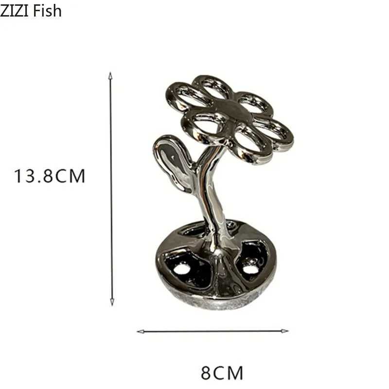 Flower shaped storage rack creative ceramic storage rack Bathro jewelry teeth storage rack decoration organizer Y250210