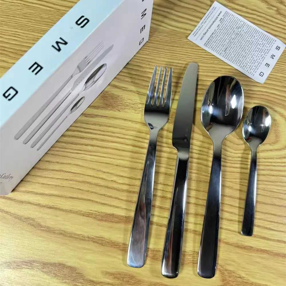4PC High End Western style Knife and Fork Cutlery Set Stainless Steel Household Dessert Spoon Knife and Fork Kitchen Dinnerware X250210