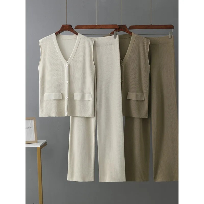 Elegant Tracksuit Suit Women O Neck Button Contrast Color Short-sleeved Tops with High Waist Wide Leg Knit Pants Two-piece Set 250210