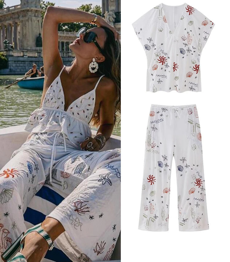 Casual High Waist Pants Suits Ladies V-neck Short Sleeve Tops Tee Summer Two Piece Floral Embroidery Pants Sets for Women 250210