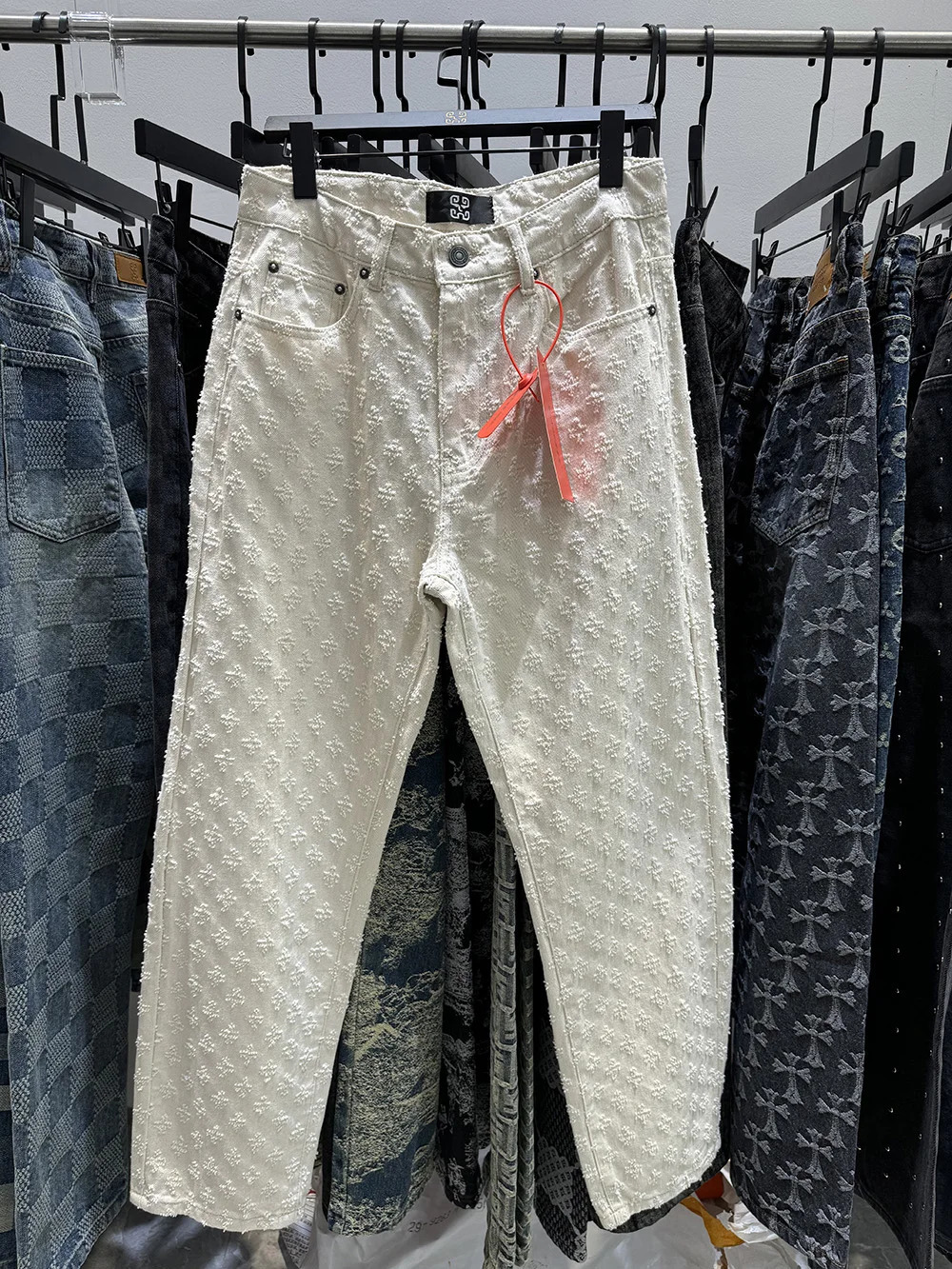 Personality Vintage Y2k Jeans Men Jacquard Pattern Loosen Fit Embossed Pants Straight Leg Baggy Trousers w250210