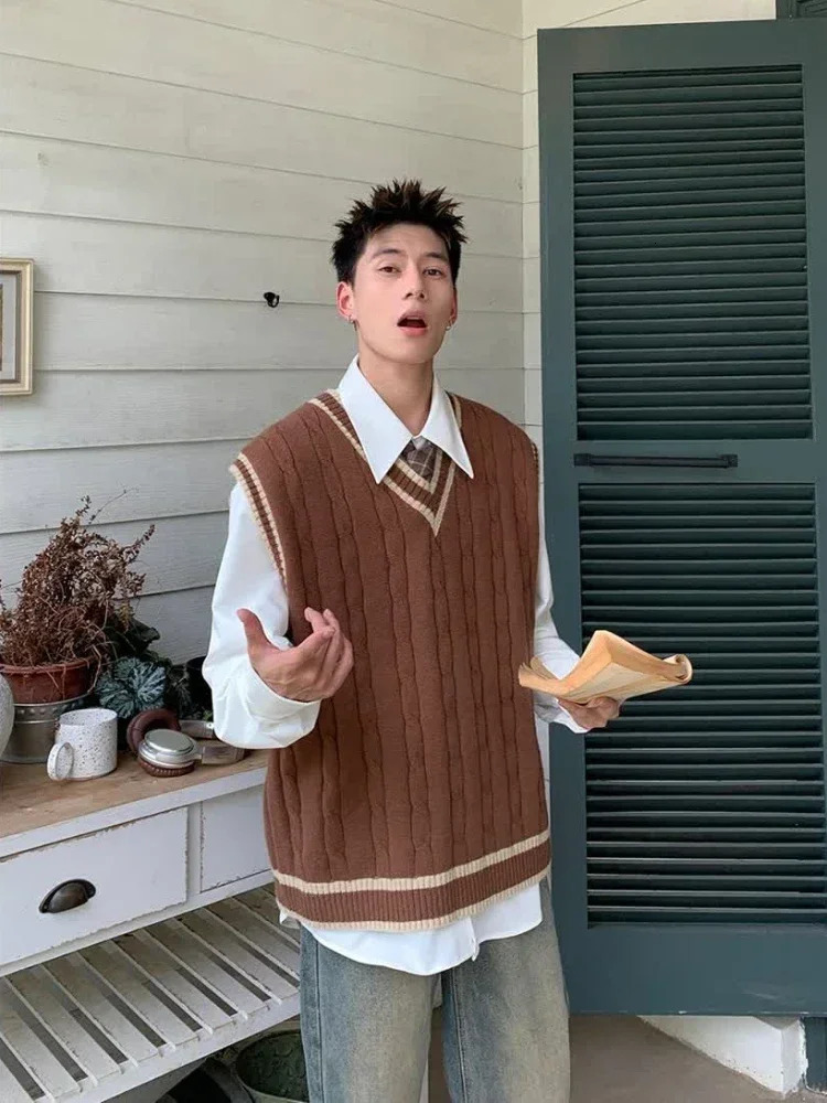 Mens vest V-neck Y2k retro white knitted sweater mens waist jacket sleeveless patch work plus size aesthetic meme fun A 250210