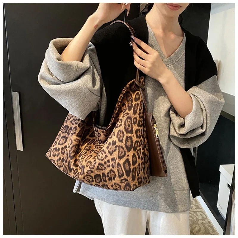 Leopard Print Bag Womens Fashion Dumpling Bag Large Capacity Autumn and Winter Messenger Casual Retro Bag 250210