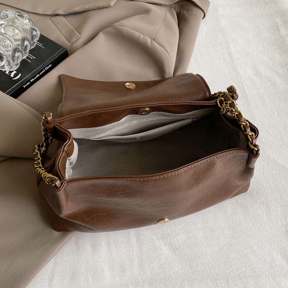 New high-end large capacity for women 2025 new single shoulder tote versatile trendy chain commuting bag