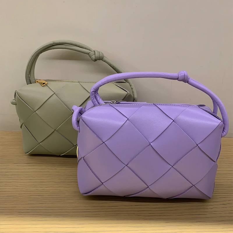 designer bag 2024 summer versatile handmade genuine leather woven niche high-quality cowhide diamond grid bag, single shoulder crossbody bag for women