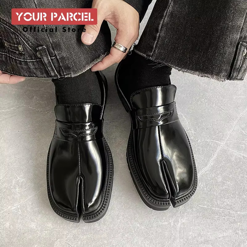 Split Toe Horseshoe For Men's Thick Sole Loafer Tabi Patent Korean Version Trend Casual Leather Shoes