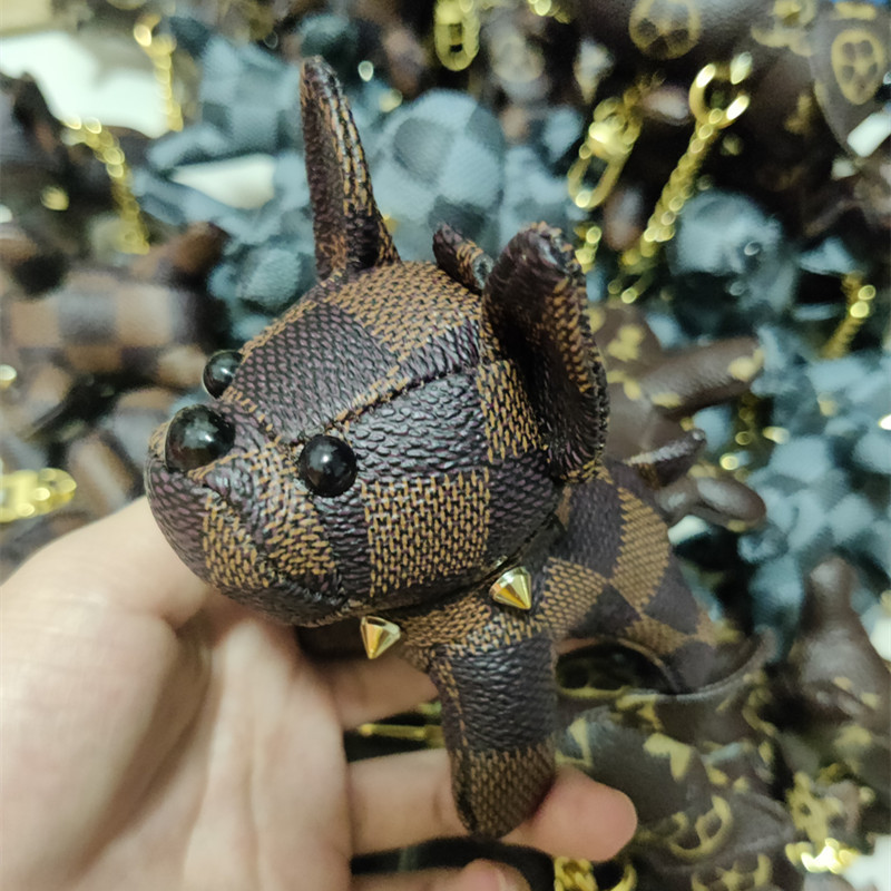 Classic checkerboard five-figure fighting dog 9cm small bag keychain pendant party gift free shipping designer keychain