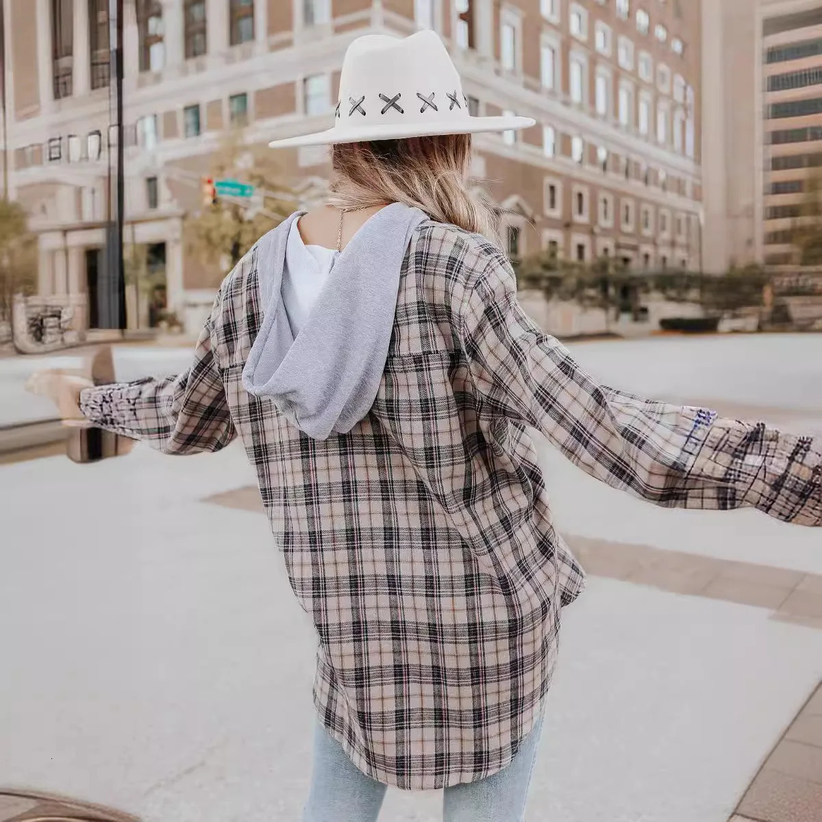 Womens Fashion Hooded Loose Fit Plaid Cardigan Thin Jacket 250109Z