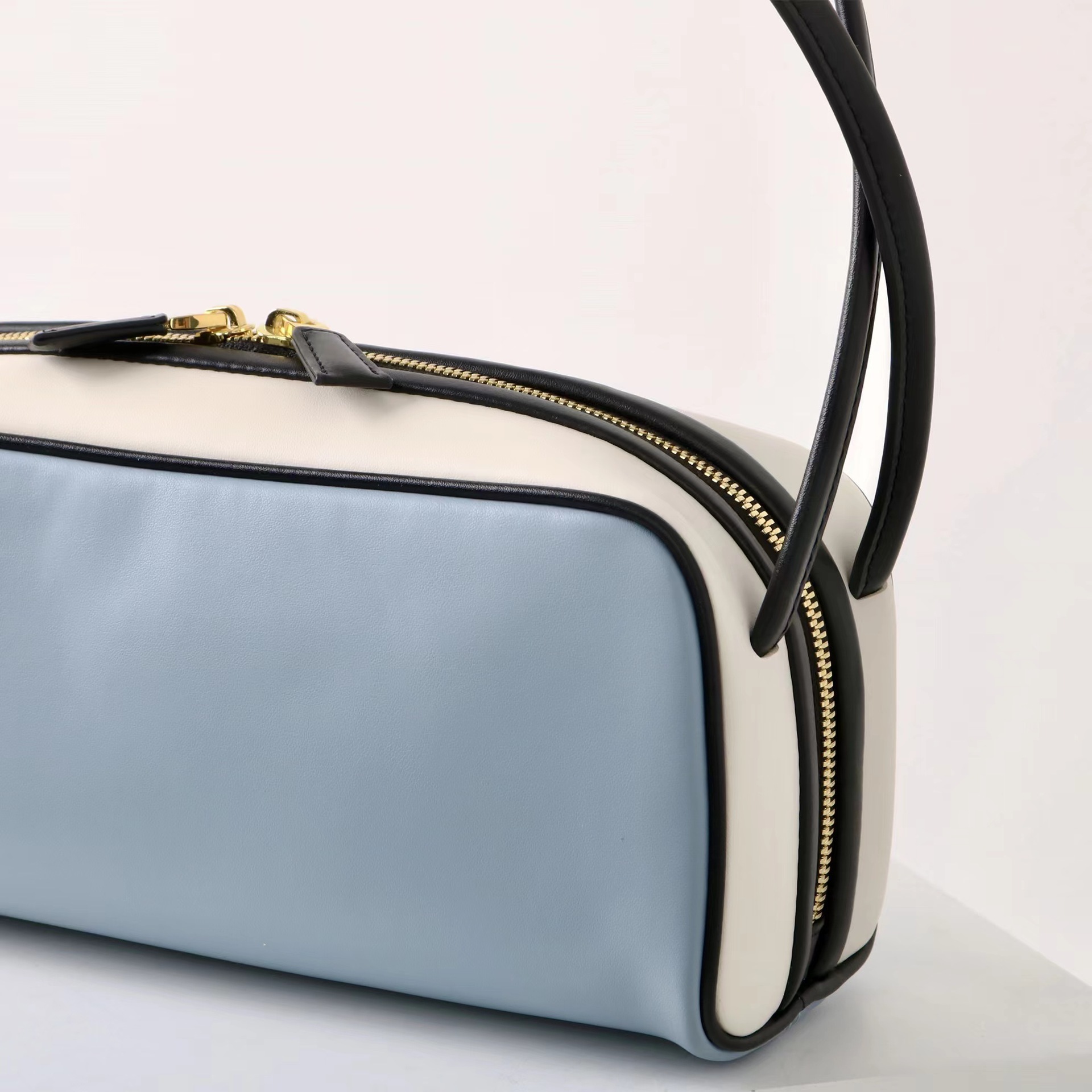 Bag 2025 Spring New Leather Handheld Bowling For Women, Super Hot, Color Contrasting, High Grade, Single Shoulder Commuter Underarm Bag