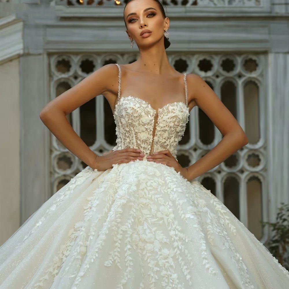Ball Gown Wedding Dress For Women Sweetheart Neck Spaghetti Straps Bridal Gowns 3D Appliques Sweep Train Dresses Custom Made vestidos de novia