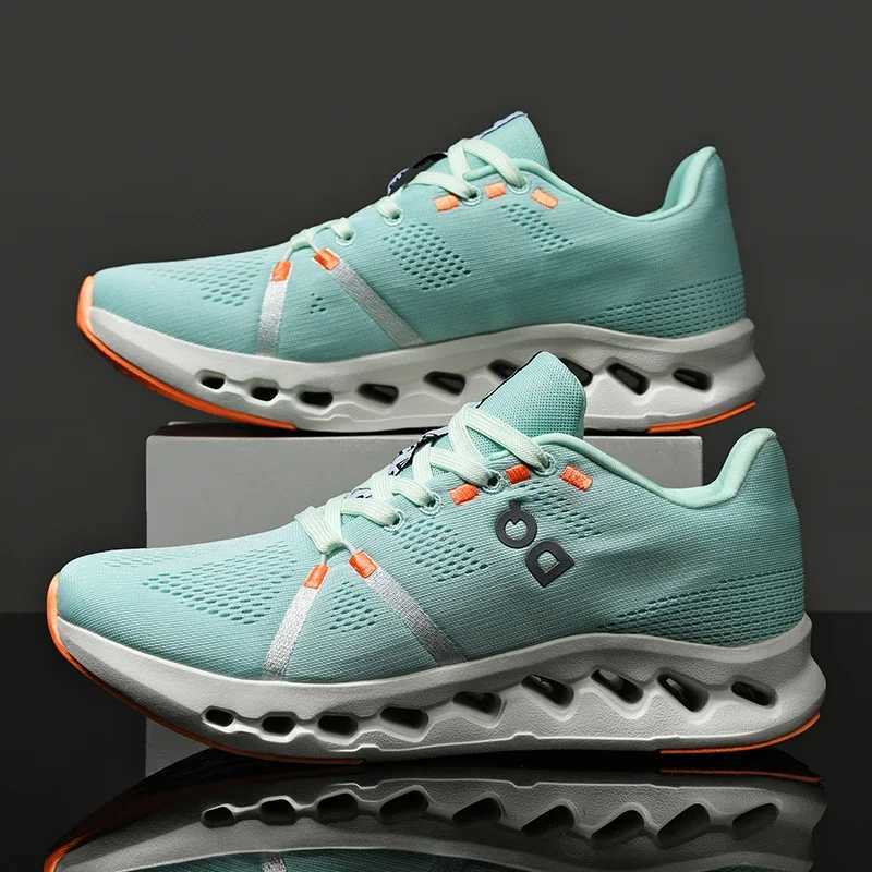 Mens running shoes fashion cross-country sports shoes breathable and comfortable non-slip work tennis sneakersC250410