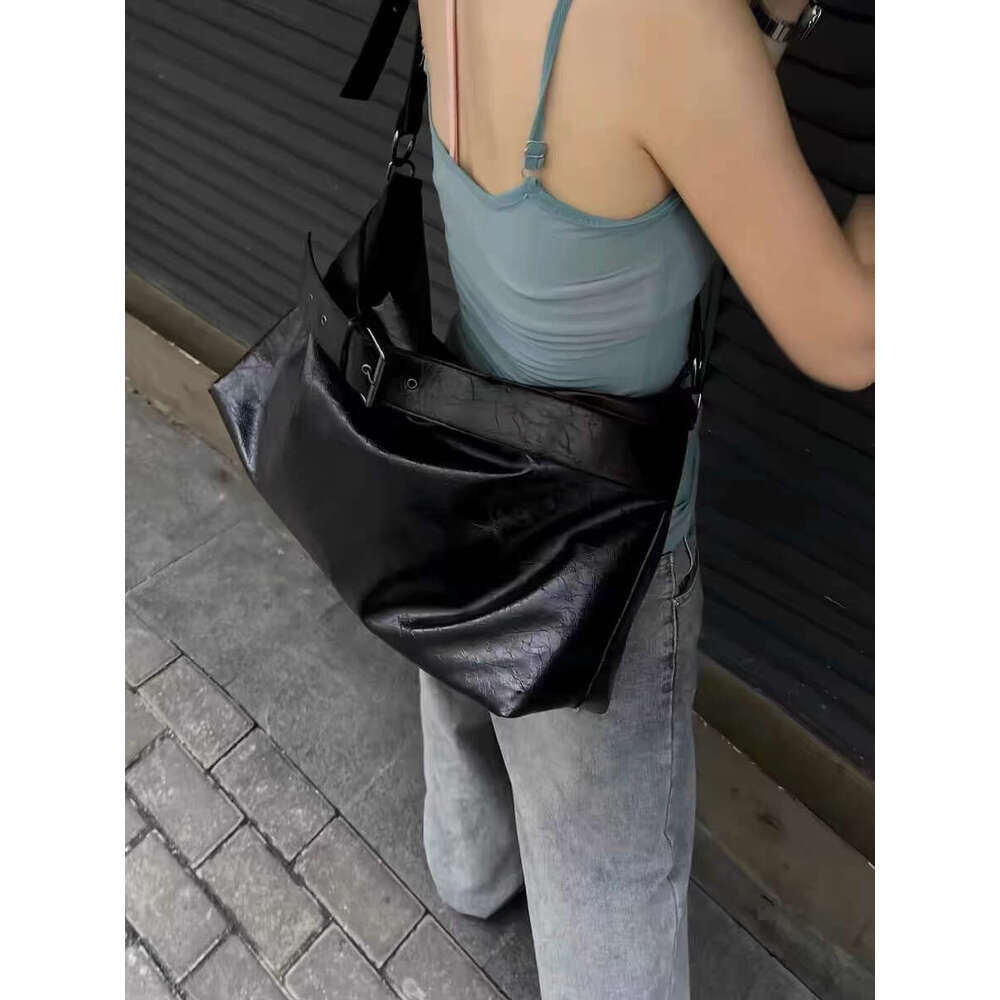 Women's Bags autumn new high-end large capacity soft leather tote for both men and women, lazy style single shoulder crossbody bag