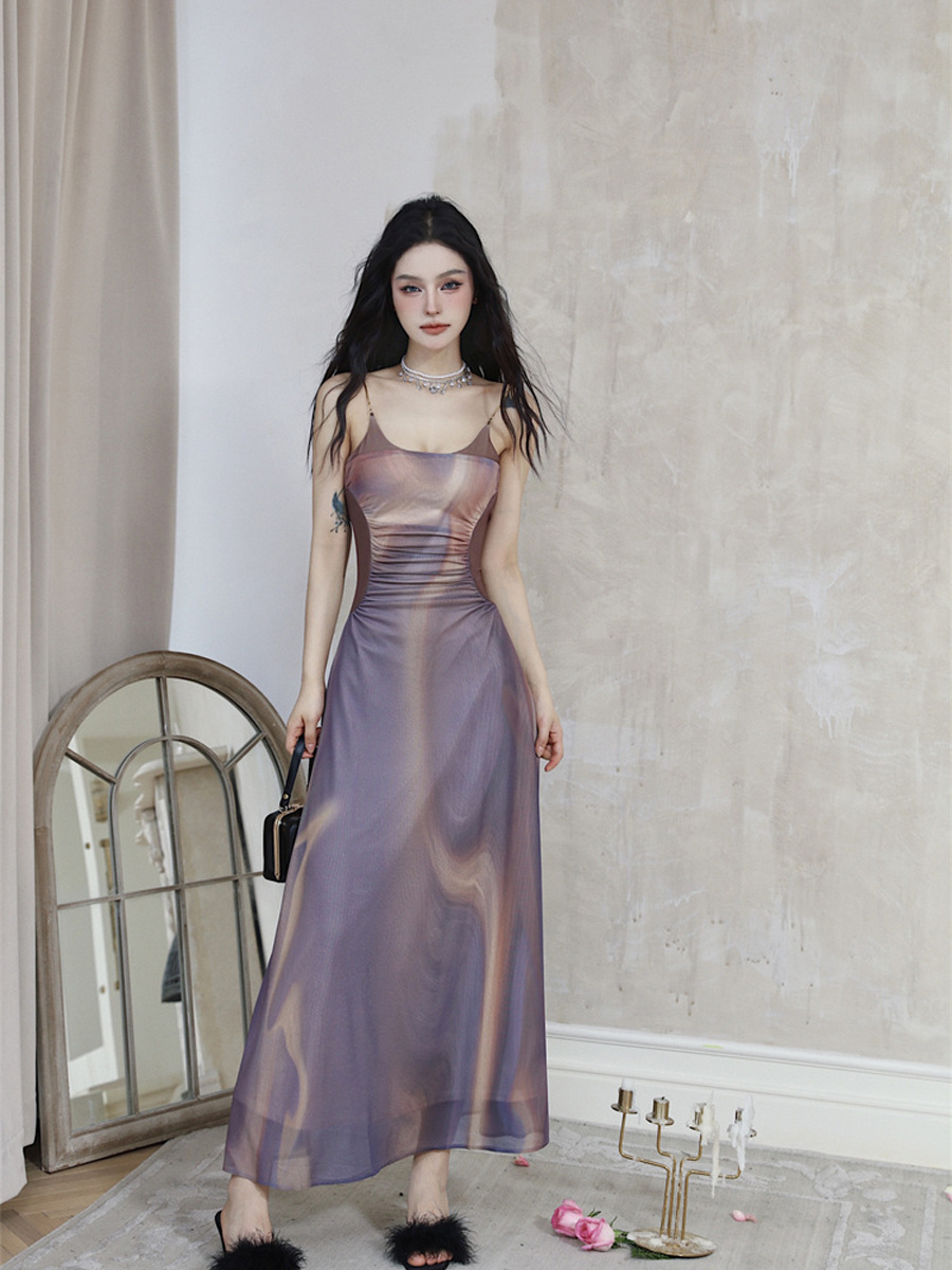 L4120 Design niche oil painting smudge print slim fit holiday style pleated off-shoulder suspender long skirt