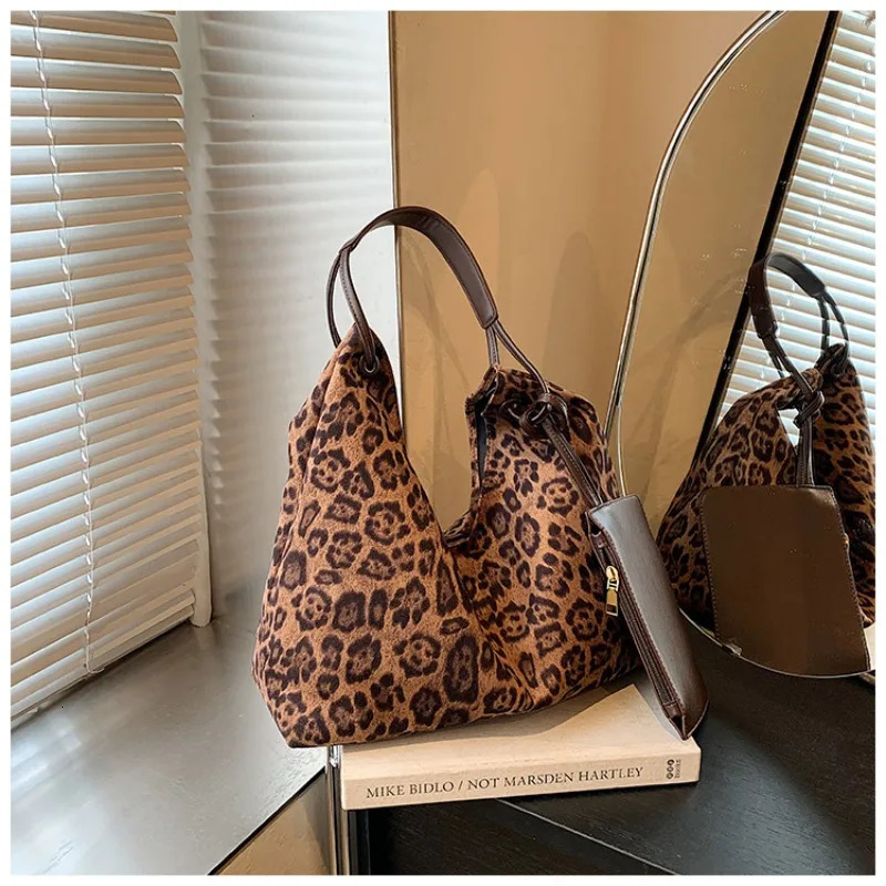 Leopard Print Bag Womens Fashion Dumpling Bag Large Capacity Autumn and Winter Messenger Casual Retro Bag 250210
