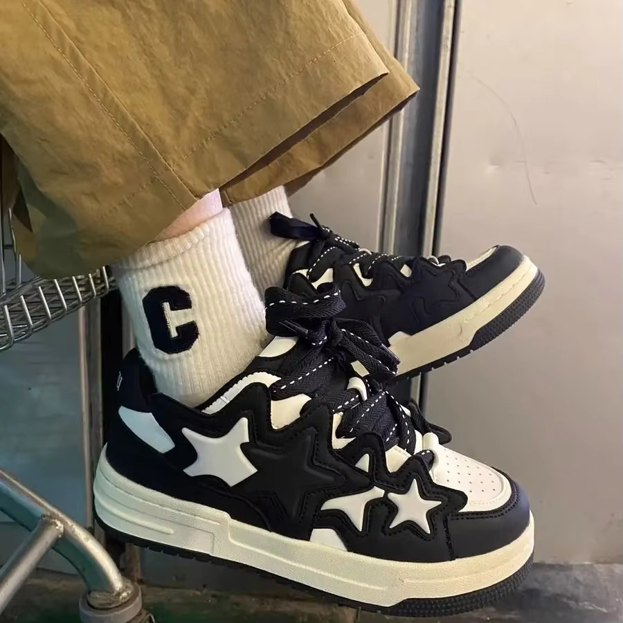 Men's And Women's Plus Size 41 42 Women's Designer Casual Star Thick Soled Sports Shoes Women's Thick Soled Sports Bread Shoes Ska