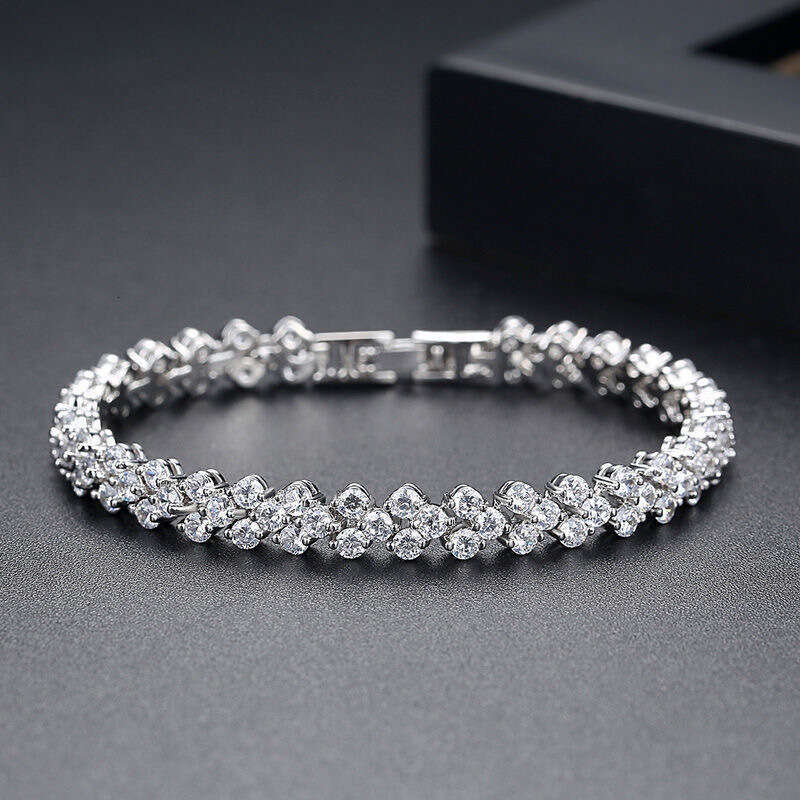 INS HOT Designer Bracelet For Women Luxury Designer jewelry Classic Roman bracelet simple and fashionable Gold Plate Agate moissanite Diamond Wedding 