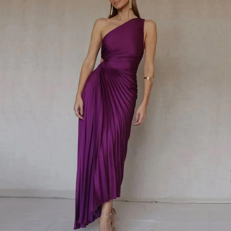Elegant Women Ruffled Pleated Diagonal Collar Maxi Dress Evening Dress Spring Summer Backless Sleeveless Irregular Party Dresses 250210