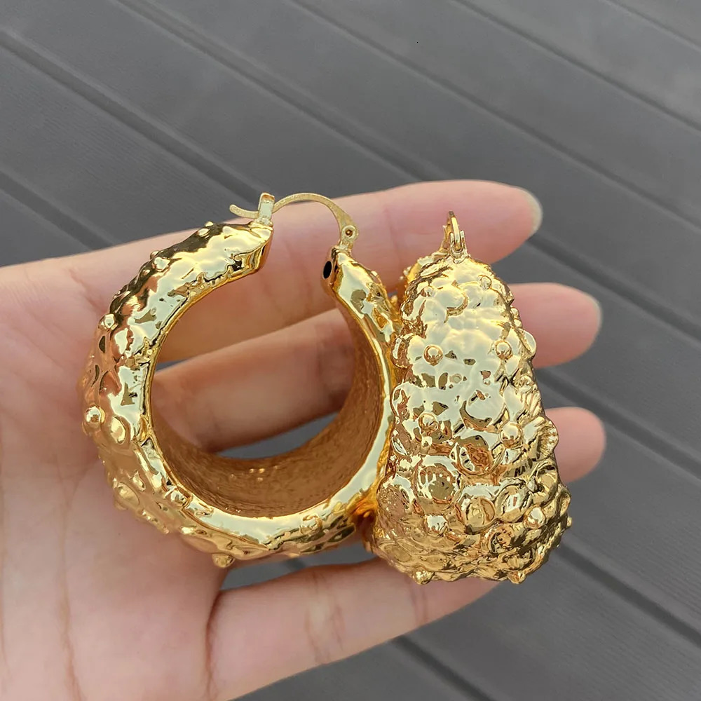 Fashion Hoop Earrings 18k Gold Plated Earrings for Women Copper Circle Earrings Jewelry Accessory Daily Wear 250110