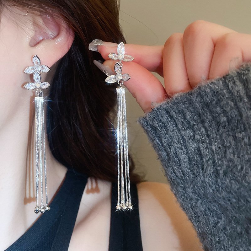 Women's Earrings 2PCS/LOT Colorful Earrings Rrhinestone Tassel Earrings Runway Accessories earrings