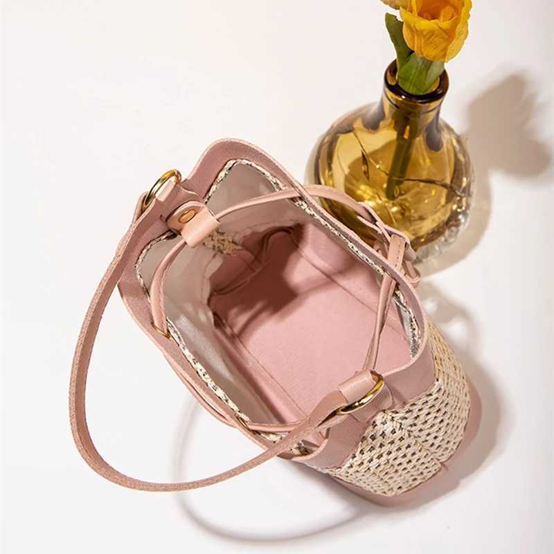Large bucket bag womens handbag mesh Drstring portable beach handbag round leather handbag Sac A Mains womens handbagXJ250412