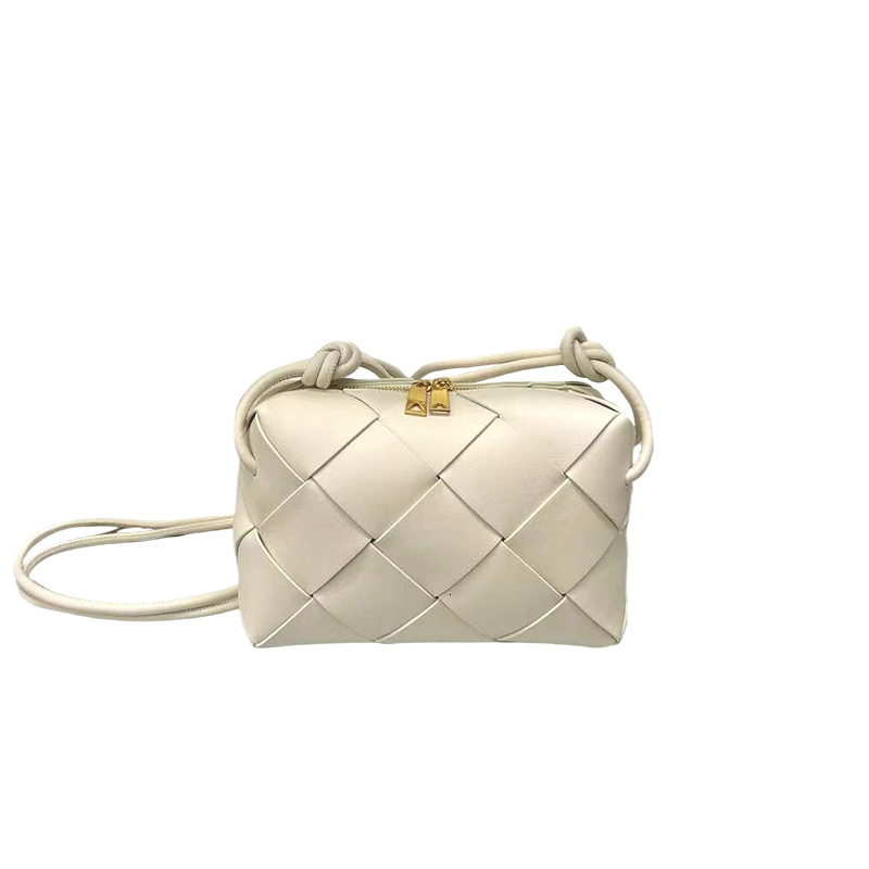 designer bag 2024 summer versatile handmade genuine leather woven niche high-quality cowhide diamond grid bag, single shoulder crossbody bag for women