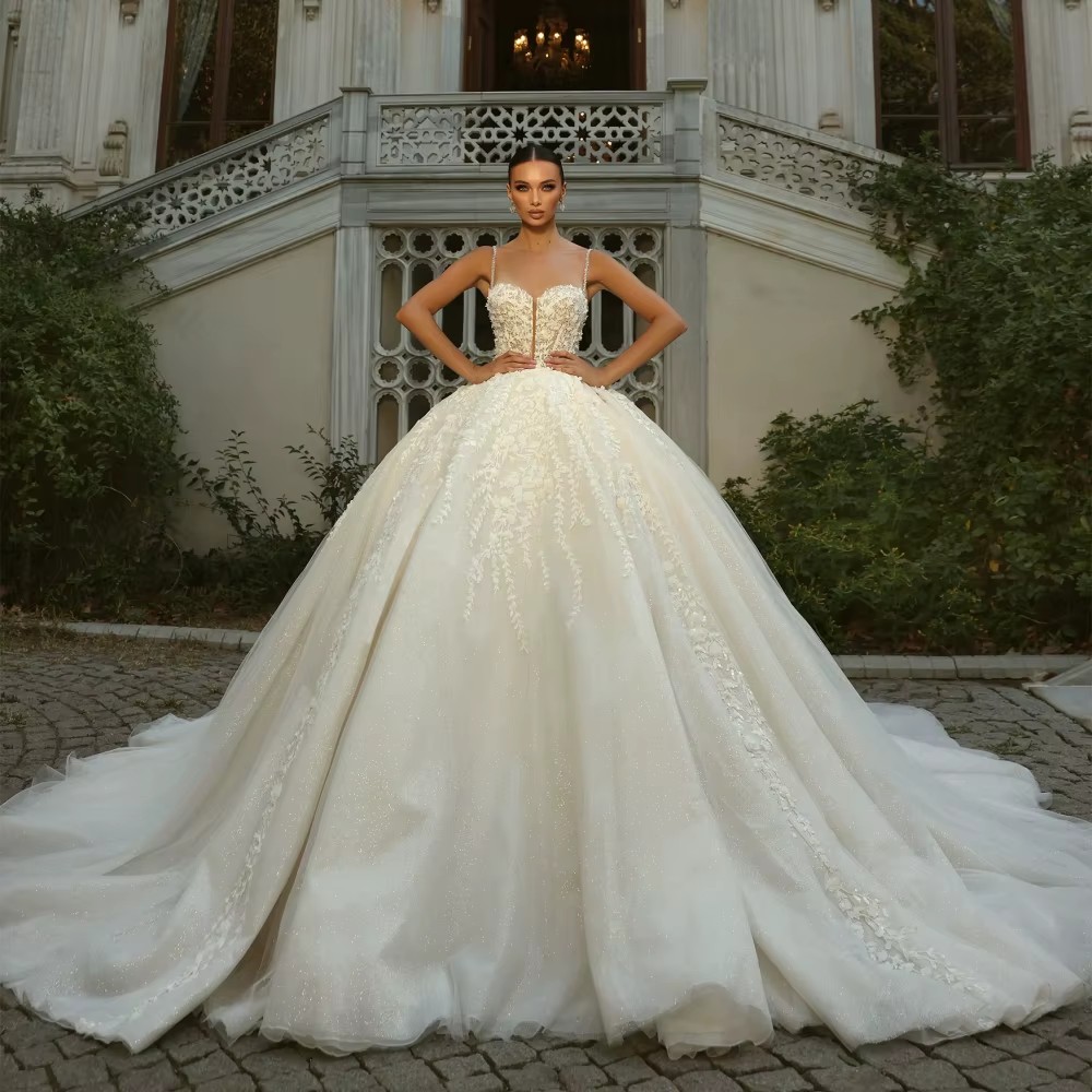Ball Gown Wedding Dress For Women Sweetheart Neck Spaghetti Straps Bridal Gowns 3D Appliques Sweep Train Dresses Custom Made vestidos de novia