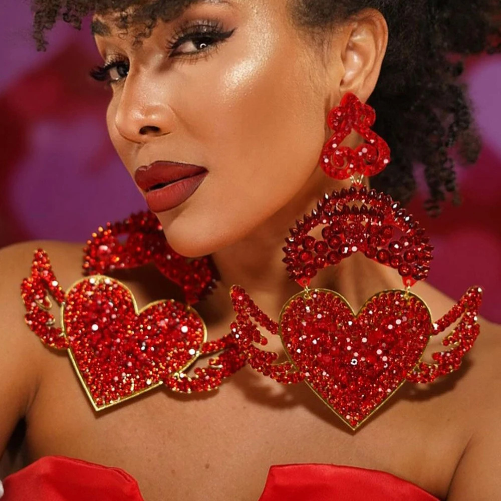 Exaggerated Angel Wing Heart Earrings with Sparkling Rhinestones Statement Ear Drops for Queens Banquet Accessories