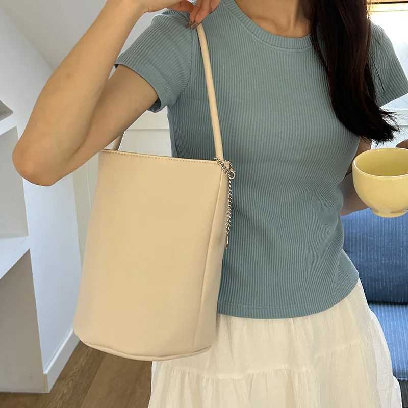 Homemade Bag Womens 2025 New Soft Leather Portable Bucket Bag All Mah Commuter Shoulder Underarm Bag Wallet and HandbagXJ250412
