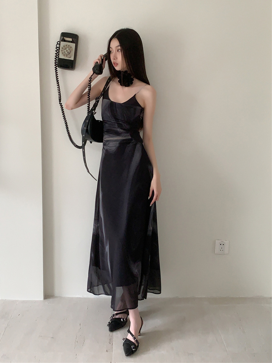 L4120 Design niche oil painting smudge print slim fit holiday style pleated off-shoulder suspender long skirt