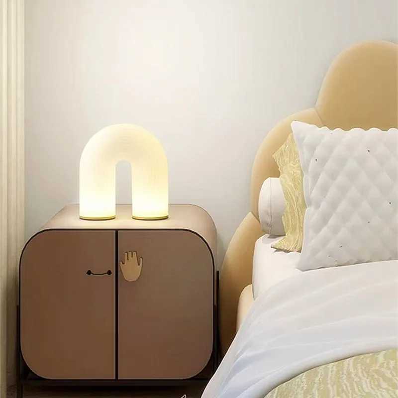 Creative U shape cream wind simple desktop LED table lamp bedroom bed night light white plug warm romantic beautiful Z250211